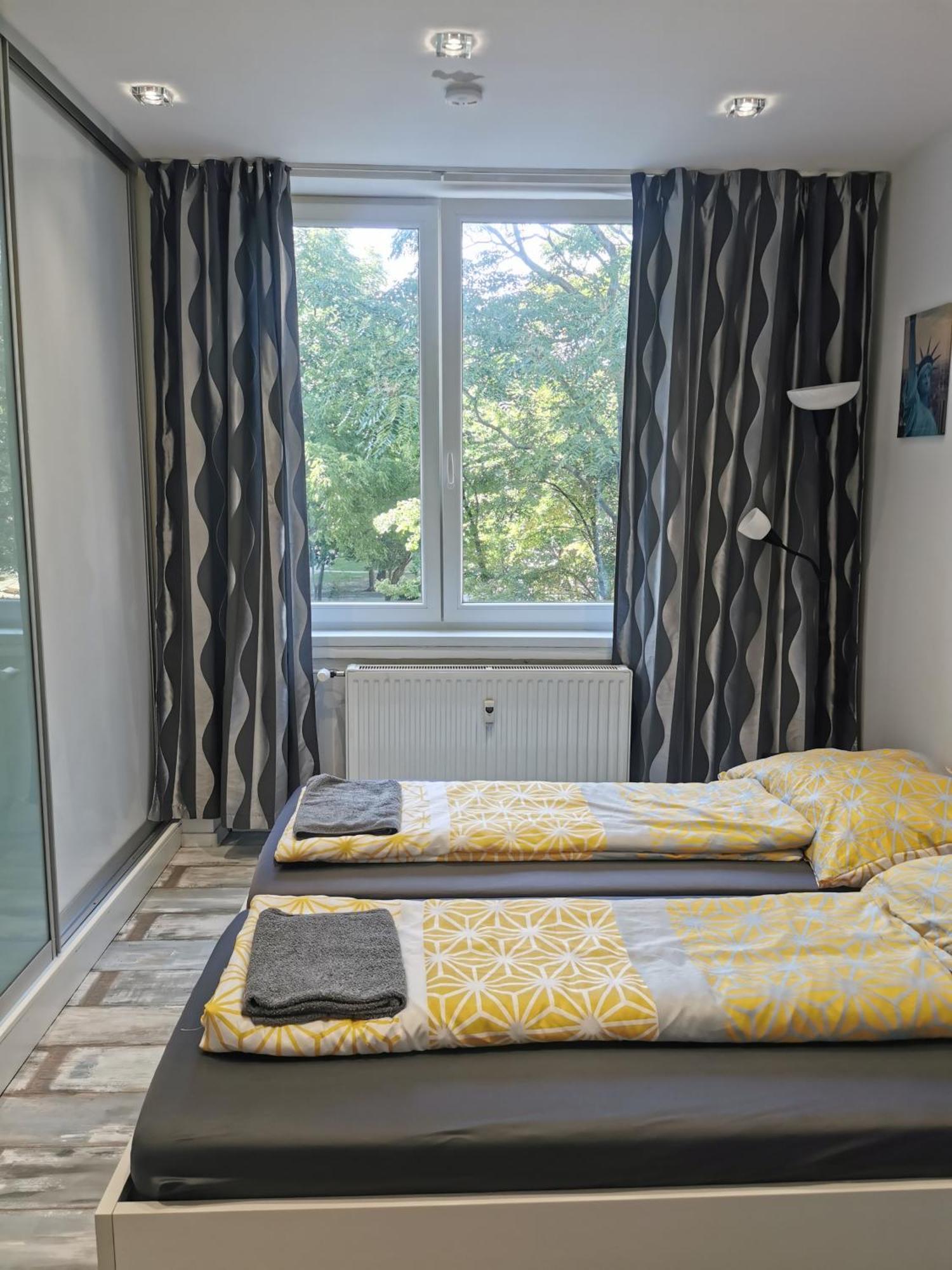 Modry Apartman, Racianska 29, Братислава Экстерьер фото